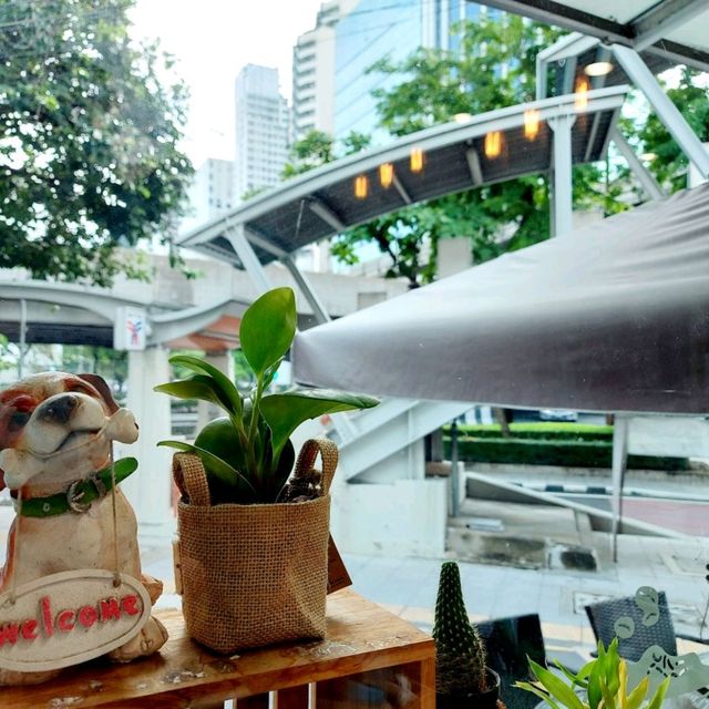 Area1 ร้านกาแฟใกล้รถไฟฟ้า