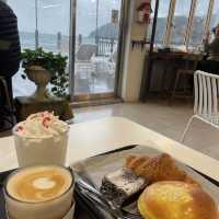 Nice coffee shop 