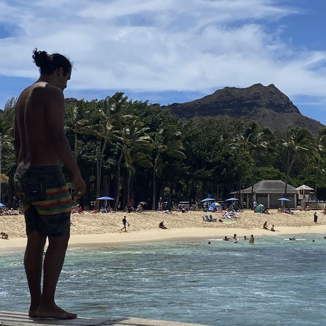 Waikiki’s Walls 