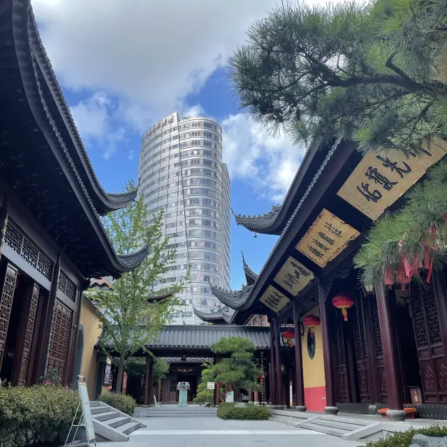 Jade Buddha Temple