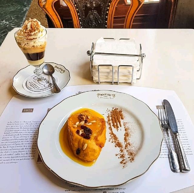 해리포터 작가 조앤 K 롤링 선생의 단골카페 - Majestic Cafe