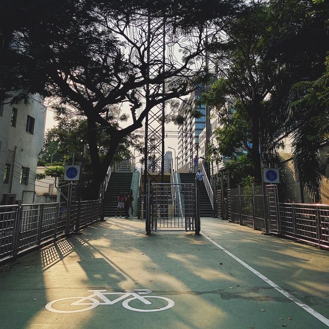 ไปถ่ายรูปเล่นที่ "สะพานเขียว" กันนนน🌿💚