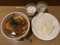 札幌　おすすめグルメ　カレーショップ　S エスのスープカレーが優しくて絶品❗️