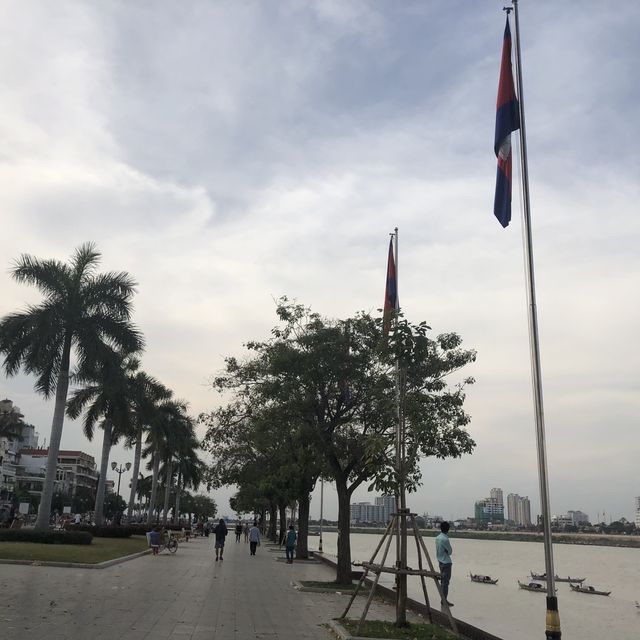 Riverside Park in Phnom Penh 