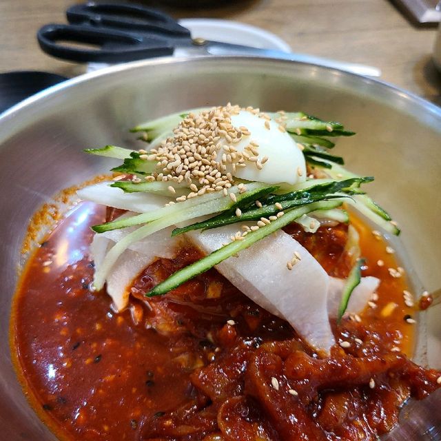 현지인이 추천한 광안 밀면 '본가제일면가'