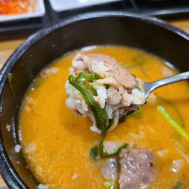 해운대 최고 돼지국밥은 오복이다!
