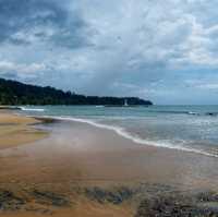 หาดนางทอง หรือ หาดทรายสีดำ