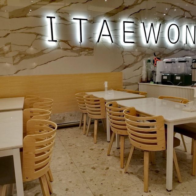 Experience Korean Vibes in Itaewon