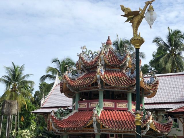 Wat Machimmaram (Sitting Buddha)