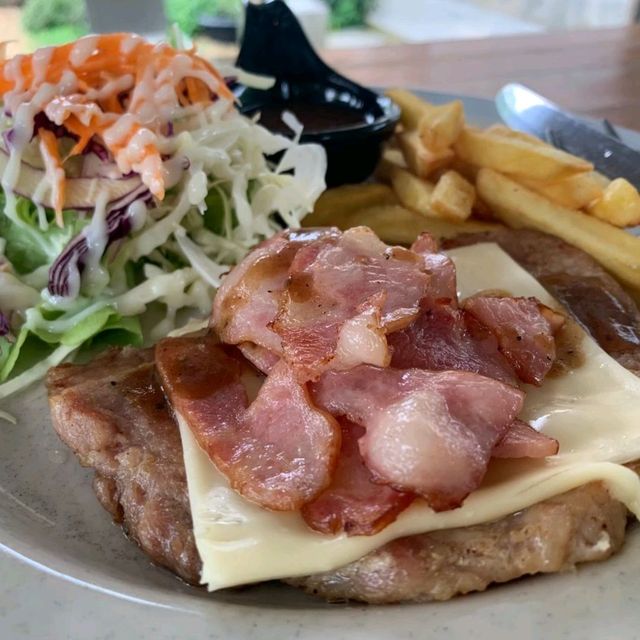 สเต็กริมคลอง@พังงา