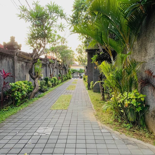 【バリ島】南国を感じさせる “Swastika Bungalows”