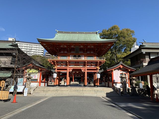 【兵庫観光】神戸の中心地に位置する神社！！