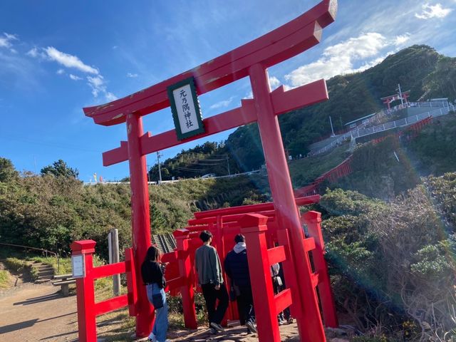 山口観光⛩赤青緑のコントラストが美しい👏👏【元乃隅神社】