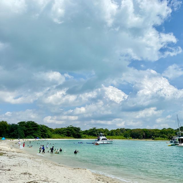 Beach getaway at Lazarus Island and Tips! 