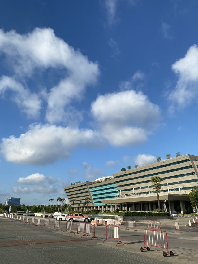 centra by centara โรงแรมน่าพักเมืองทอง