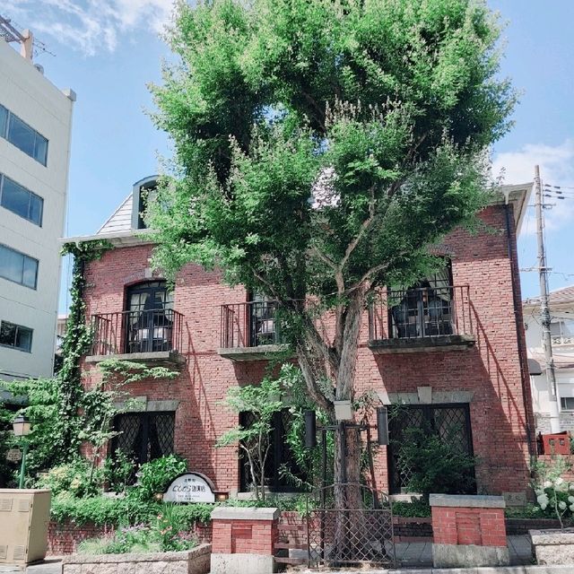 北野坂にしむら珈琲店は待ち合いやお庭も素敵