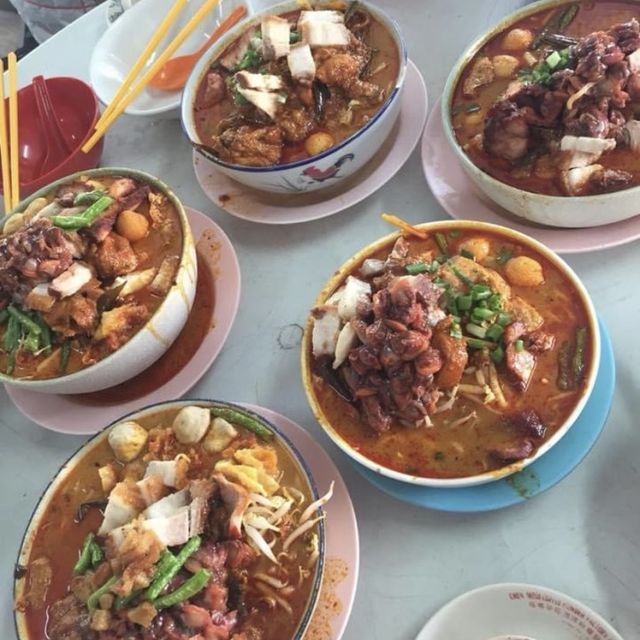 best giant curry Mee