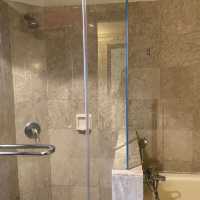 Huge Room and Reasonable Room Rate