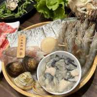 新莊好吃火鍋，沐沐鍋物｜各式蔬菜、火鍋料、主食自助式吃到飽