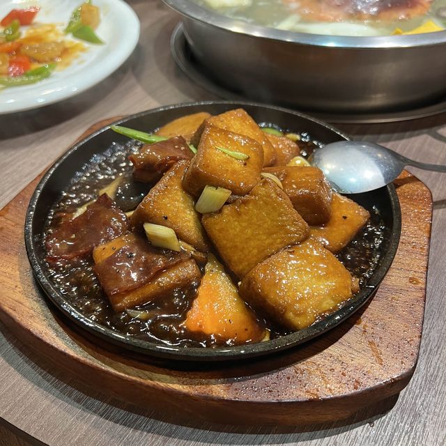 台北 台式海鮮餐廳 超大帝王蟹 四吃料理 允指回味無窮 