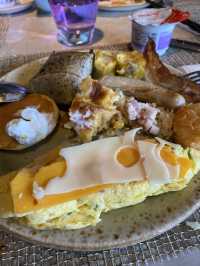 Eating in real Farmhouse break buffet cool env
