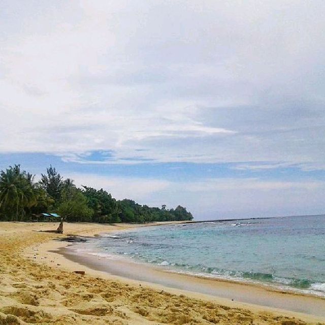 BASE G BEACH, PAPUA