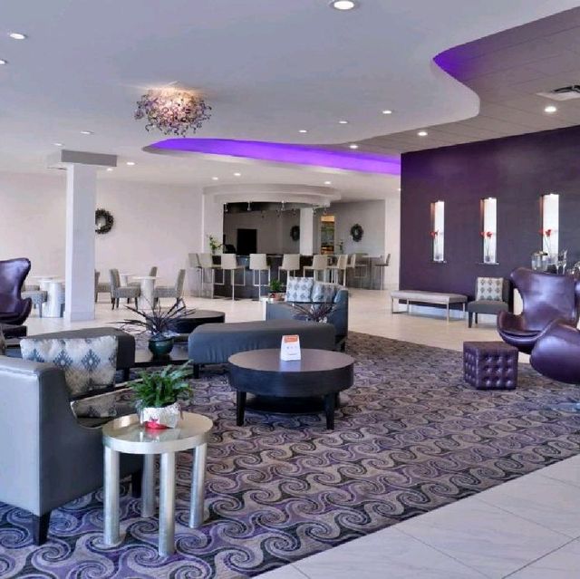 Clarion Inn & Suites Across, Orlando