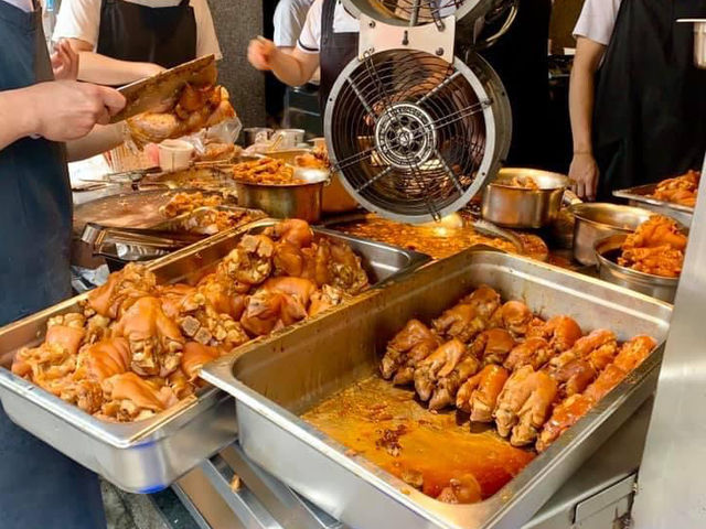 台北豬腳名店；富霸王豬腳