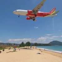 ชมเครื่องบิน หาดไม้ขาว