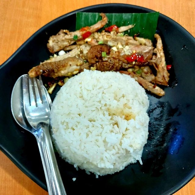 กระทะเหล็ก อาหารตามสั่งมีเอกลักษณ์