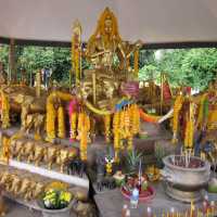 Four Faces Buddha Temple ‘Phra Phrom'