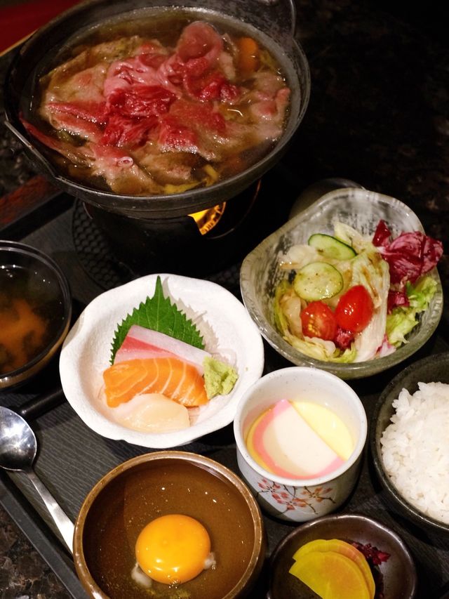 "師博即煮招牌釜飯"