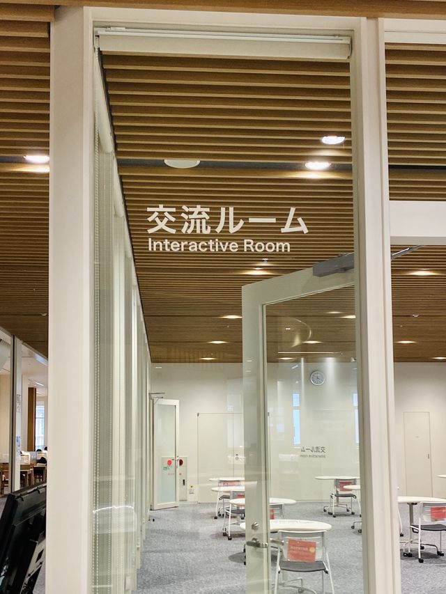 那覇🌴無料でWiFiつかえる！那覇の沖縄県立図書館は神です📚