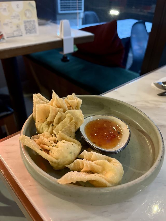 💕 必食蟹肉忌廉炸雲吞❗️長沙灣特色南美菜