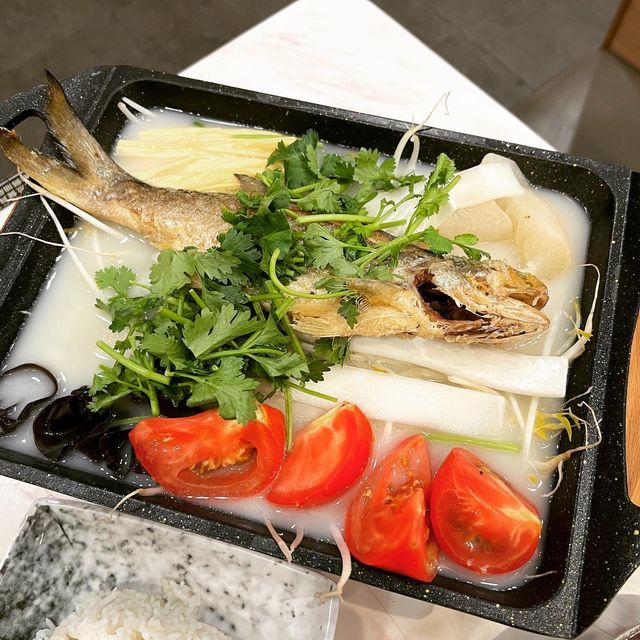 魚湯米線