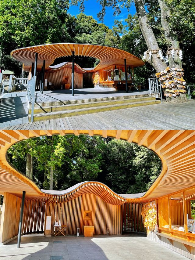 アートな社殿【サッカー神社】足王社に行ってきました。