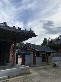 แวะพักผ่อนที่สวนสไตล์เกาหลี Dongmyo Park