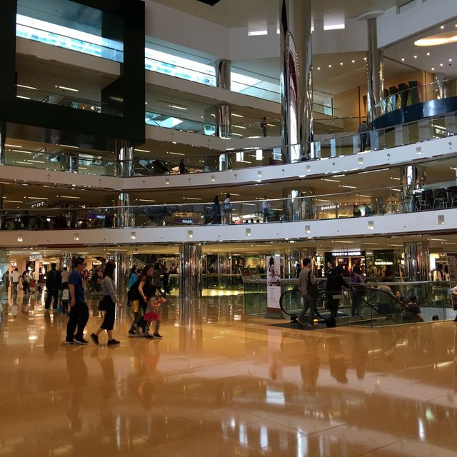 Hong Kong-the city that never sleeps!