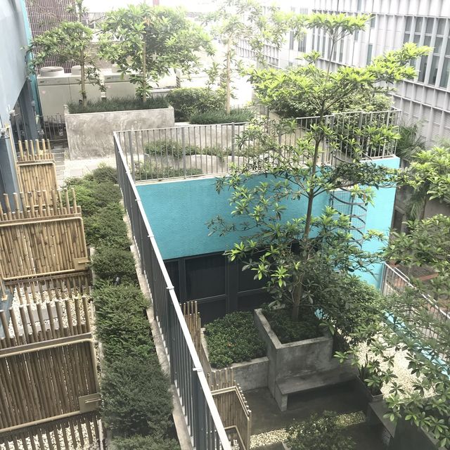 工廈改建的九龍灣君立酒店