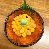 小樽三角市場內的澎湃海鮮丼