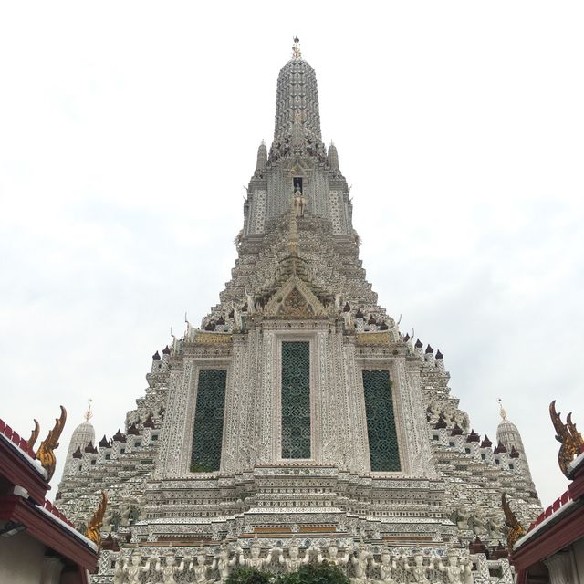 🕌 參觀暹羅國王的舊居 — 金壁輝煌的 大皇宮