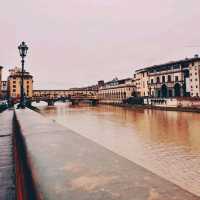 佛羅倫斯地標～阿諾河上的「老橋」Ponte Vecchio