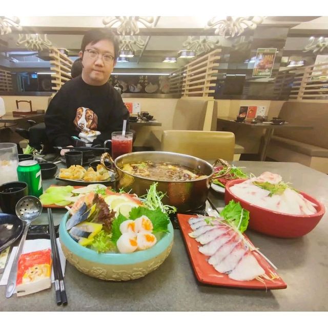 九龍城一間用靚料嘅火鍋店！