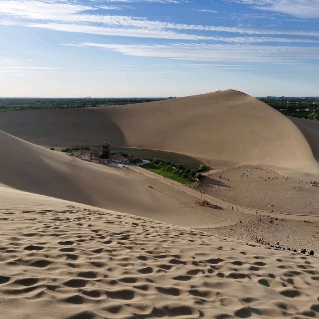 Mingsha Mountain Crescent Spring