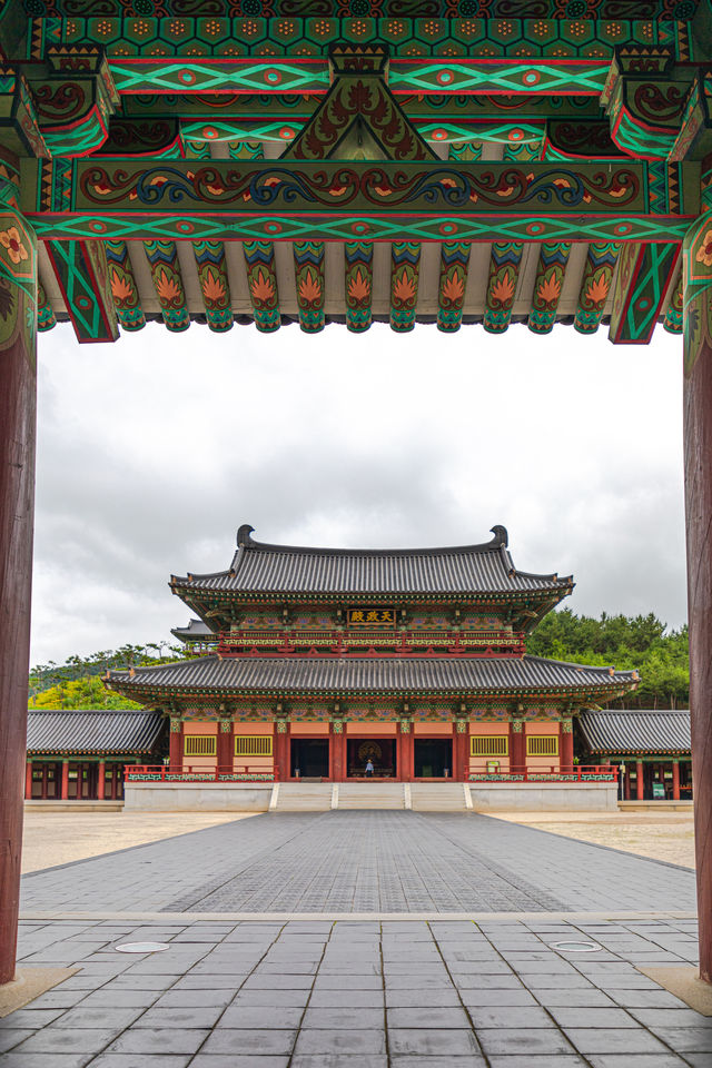 부여 돌아온 사비성 '백제문화단지'
