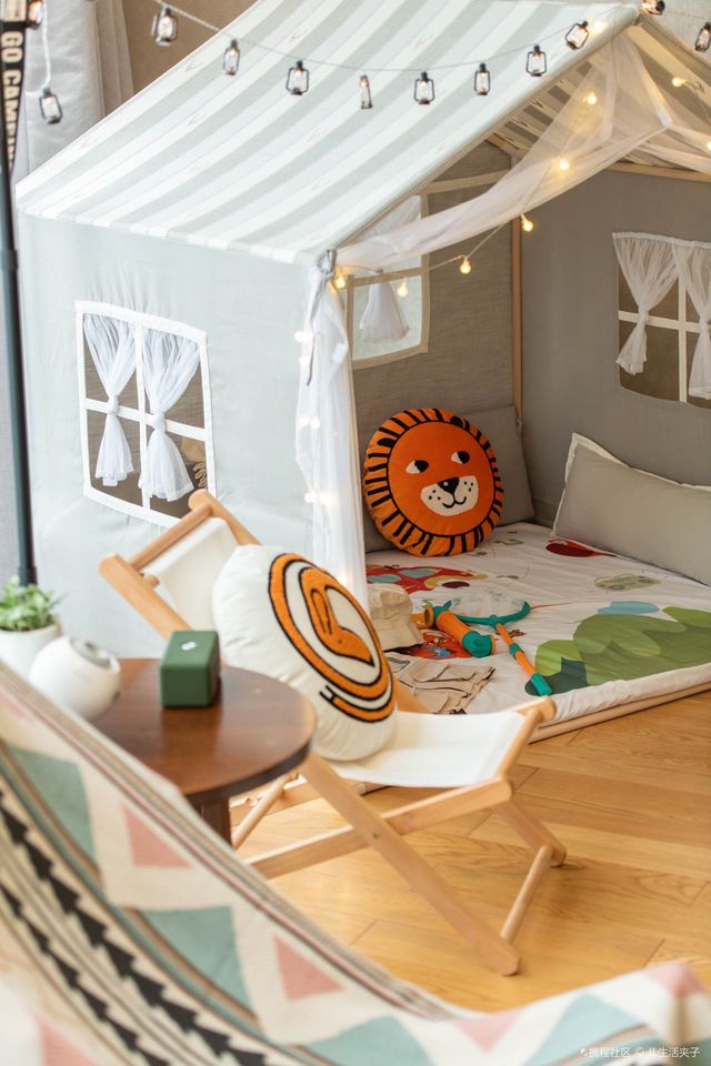 1-year-old baby can also stay in the camping-themed room, understood by moms and babies.