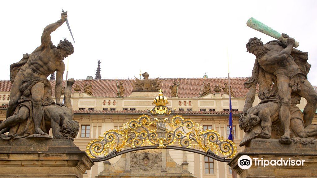Story of Prague Castle | nám. U Svatého Jiří