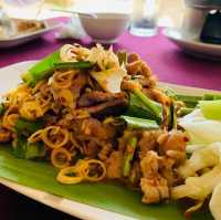 นึ่งไก่เมืองเหนือสมุนไพรรสเด็ด นครลำปาง