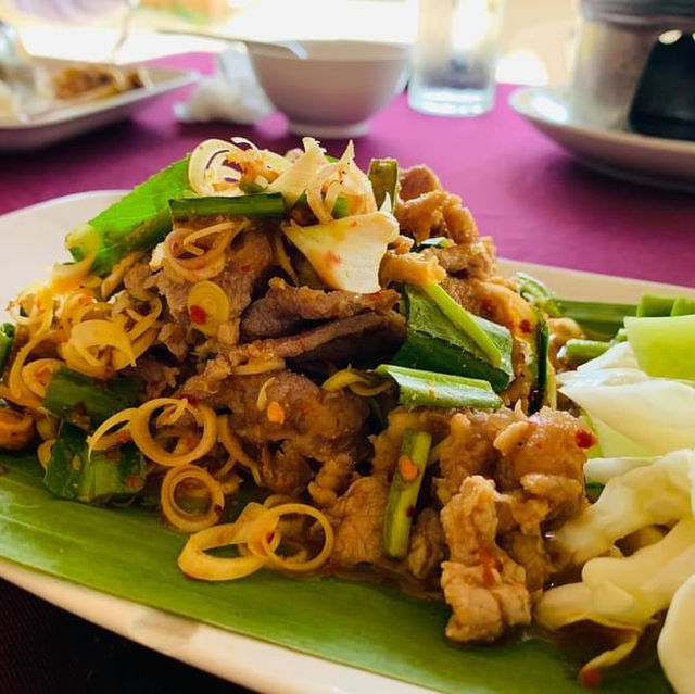 นึ่งไก่เมืองเหนือสมุนไพรรสเด็ด นครลำปาง