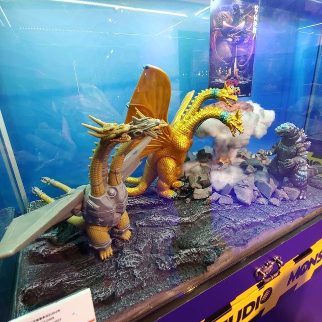 將軍澳臨海地段萌爆哥斯拉展